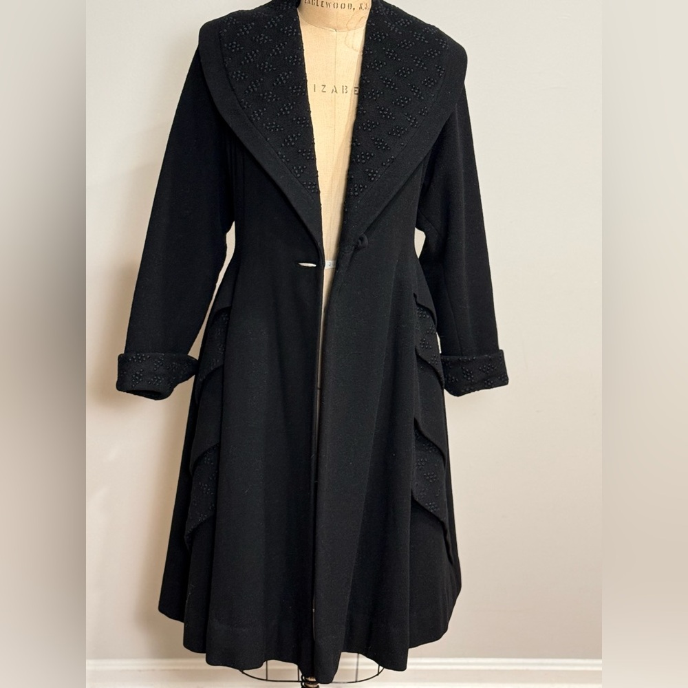 Gorgeous vintage 1940’s wool coat